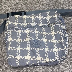 Kipling Gray and white extendable messenger book bag